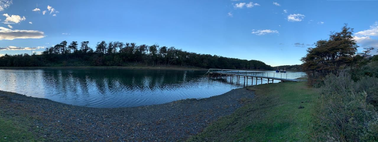Muelle en un lago