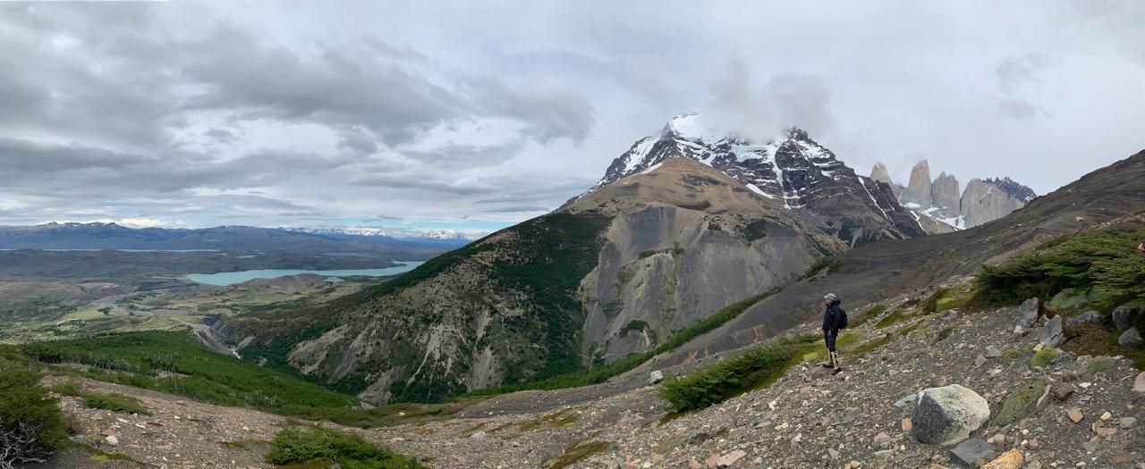 Macizo del Paine y lago
